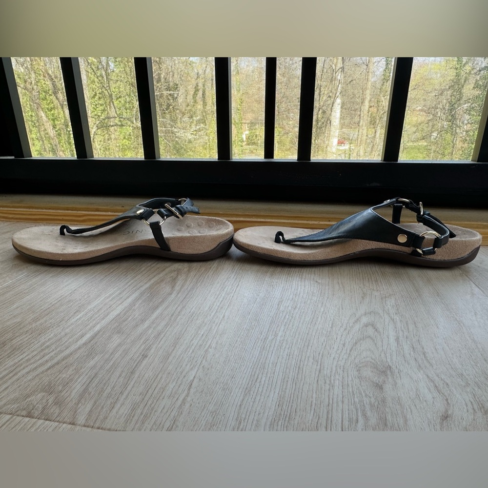 Vionic Kirra Leather Black Thong Sandals Strap Comfortable Footbed Adjustable~ 8 - Picture 7 of 13
